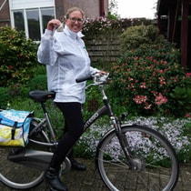 Maaike op de fiets