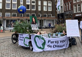 Bomen uitdeelactie