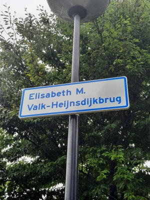 Elisabeth Valk Heijnsdijkbrug bord