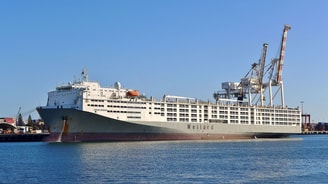 Veetransport schip met bronvermelding