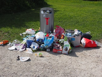 Garbage can 1260832 640