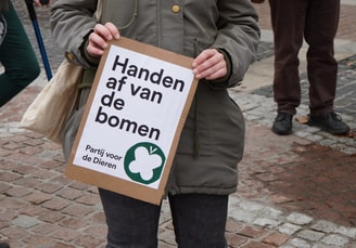 Handen af van bomen