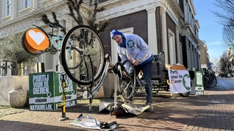 Pvd D Fred van der Linden fiets 16 9