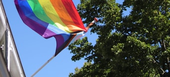 Progress regenboogvlag Westzijde