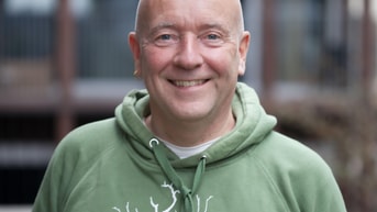Bas