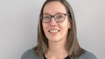 IMG Esther lach